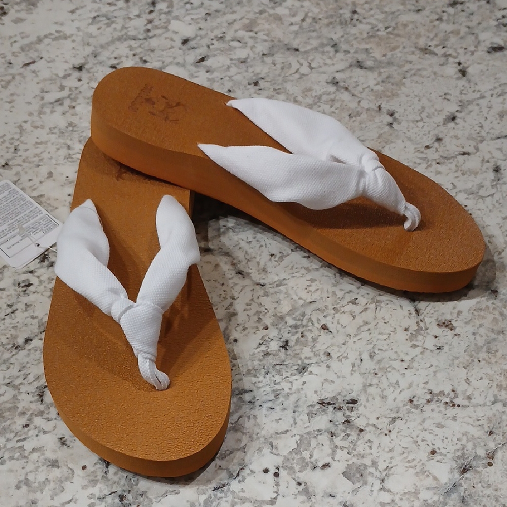 Kuailu Women's Flip Flops ..9.5